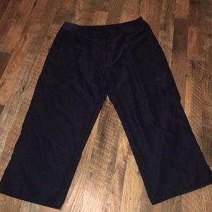 Patagonia size 10 black capris